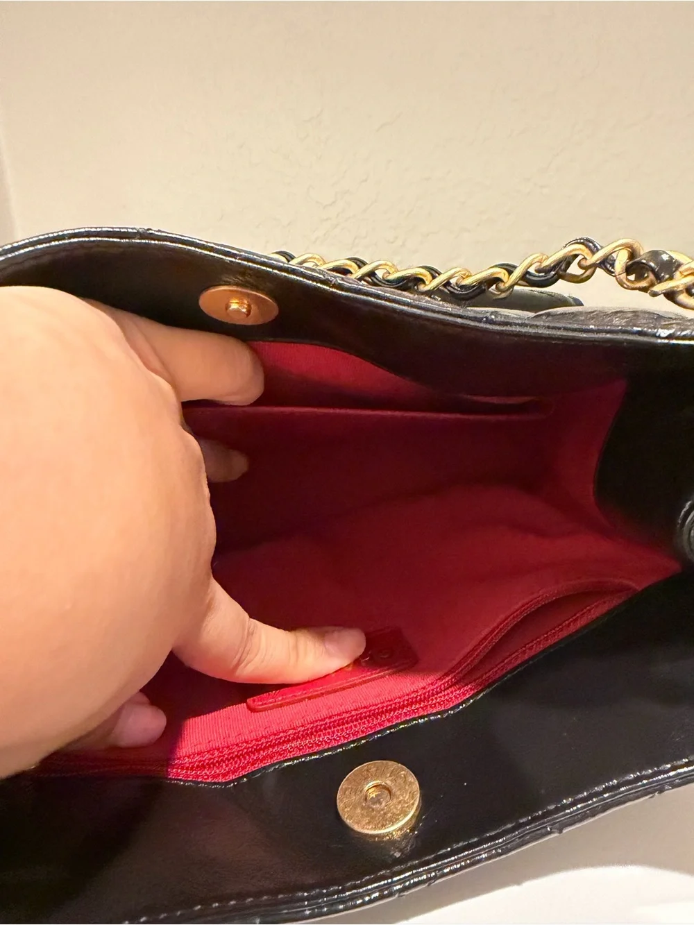 Chanel Shiny Crumpled Calfskin Quilted Wavy CC Hobo Black bag